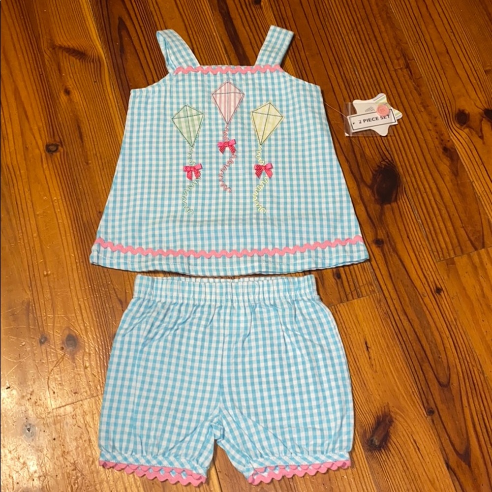 ❌SOLD❌Blue/White Checkered Kite Set